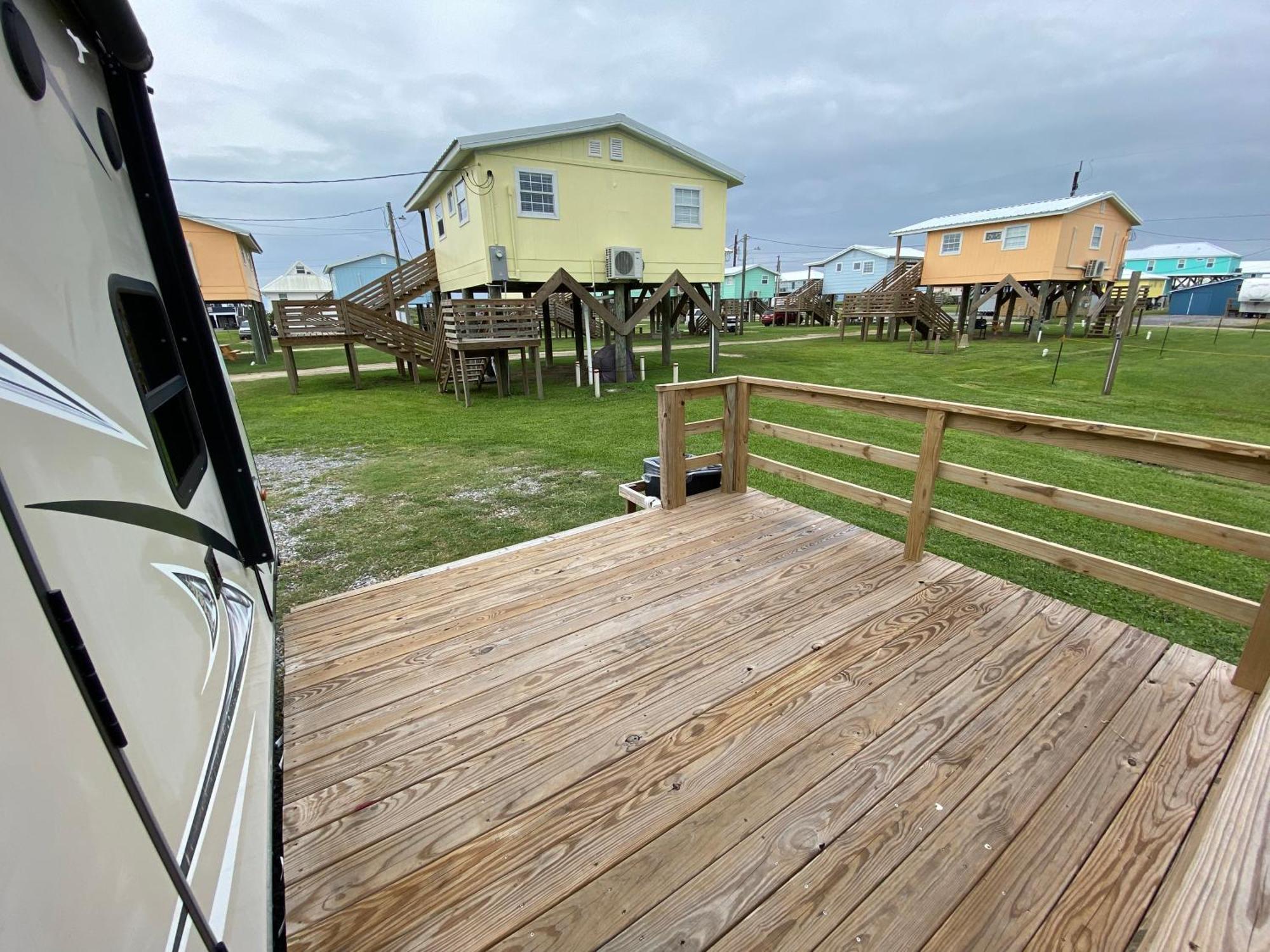 Blue Dolphin Inn&Cottages Grand Isle Extérieur photo