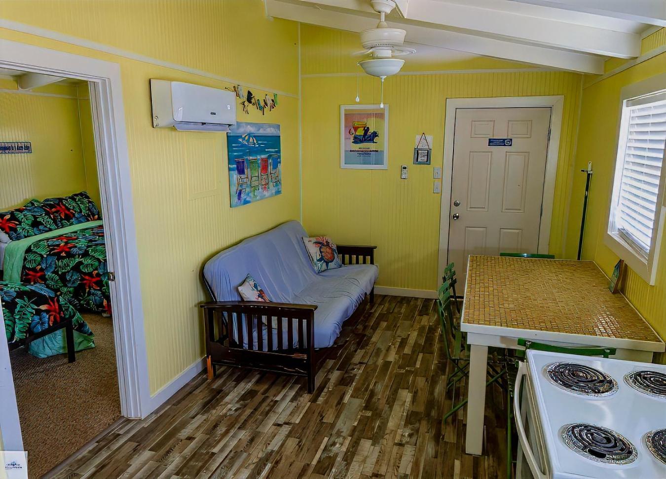 Blue Dolphin Inn&Cottages Grand Isle Extérieur photo