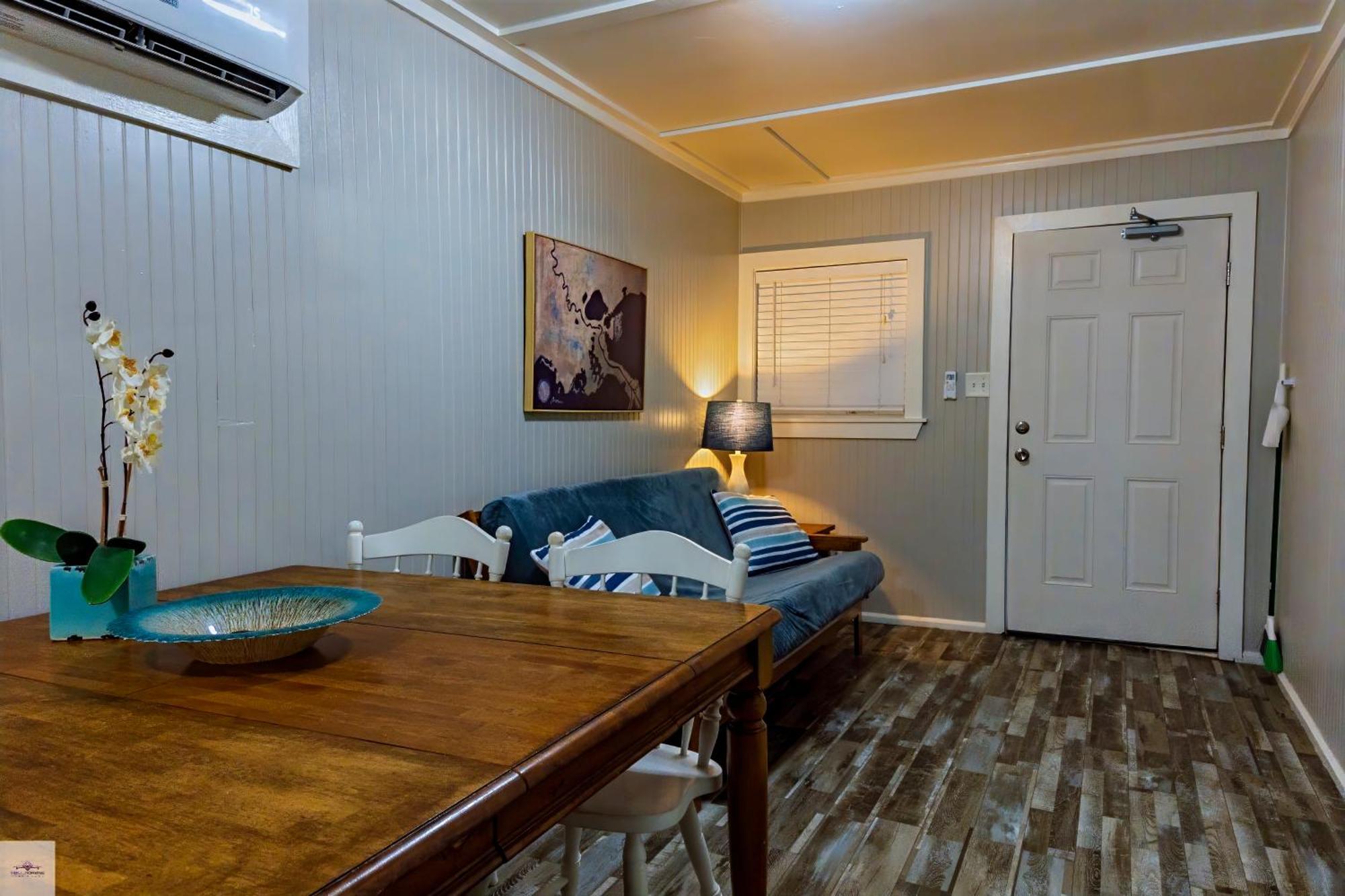 Blue Dolphin Inn&Cottages Grand Isle Extérieur photo