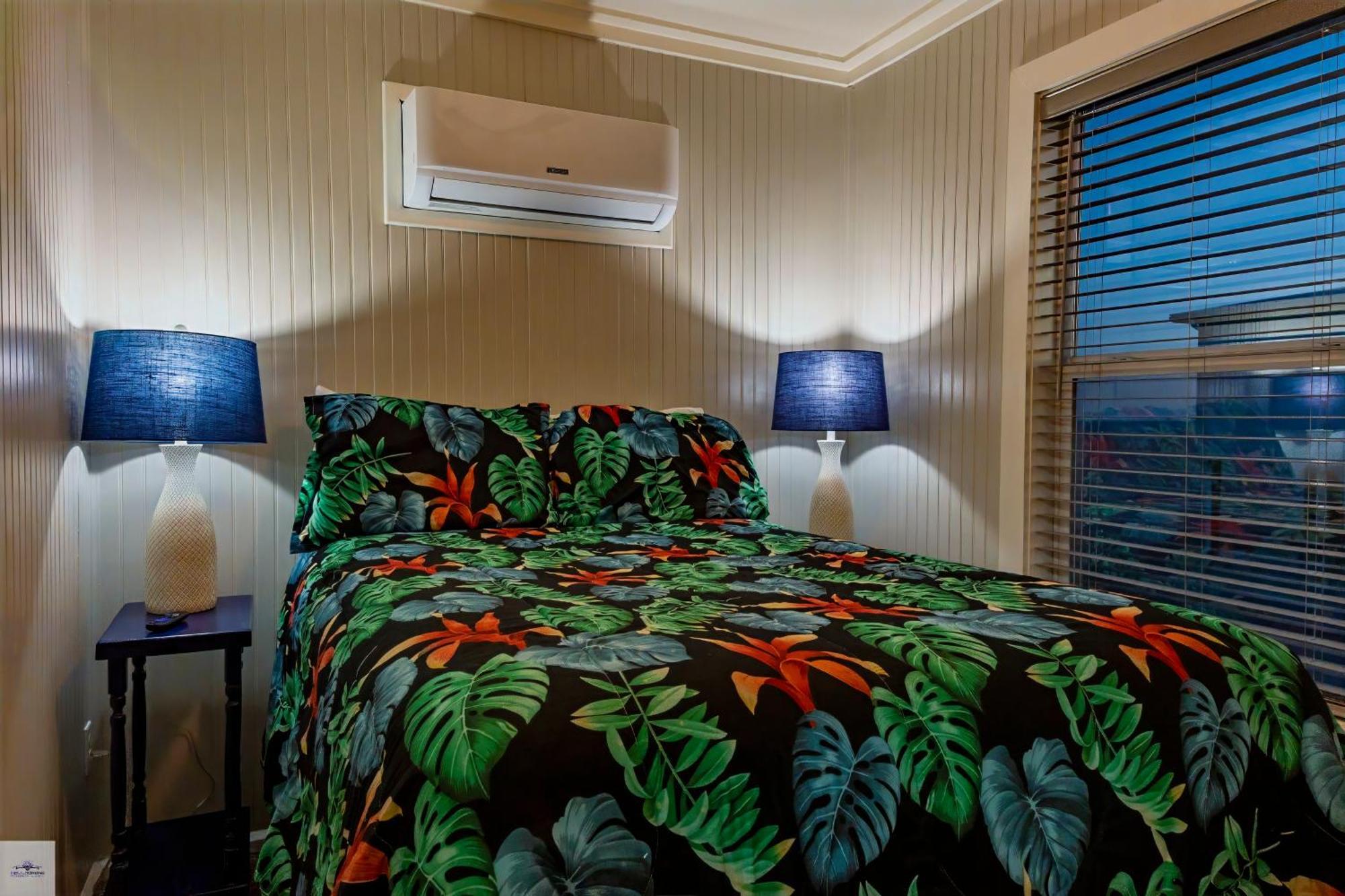 Blue Dolphin Inn&Cottages Grand Isle Extérieur photo