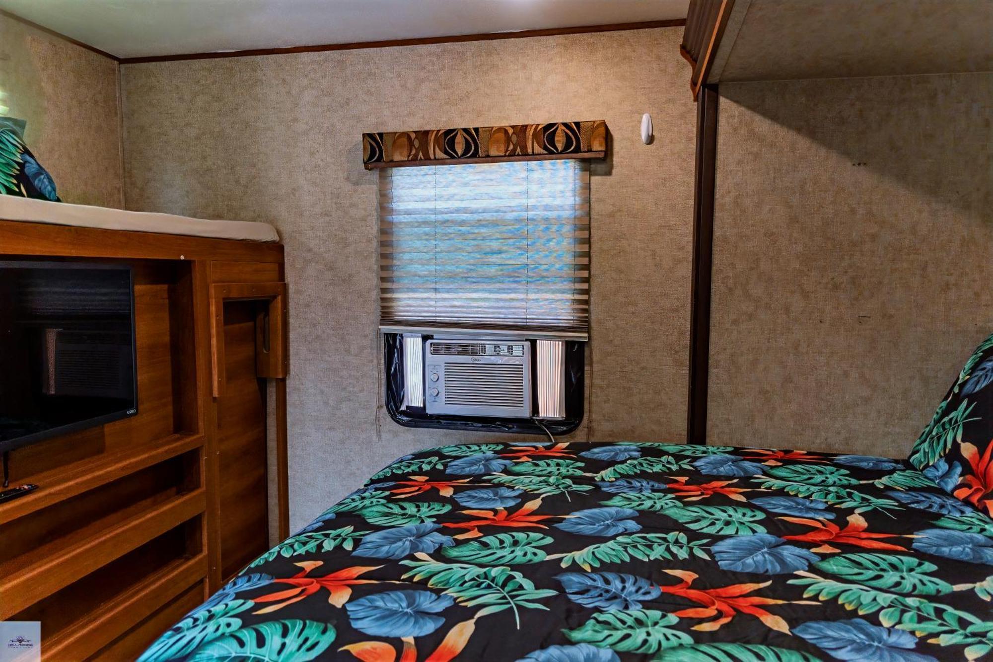 Blue Dolphin Inn&Cottages Grand Isle Extérieur photo