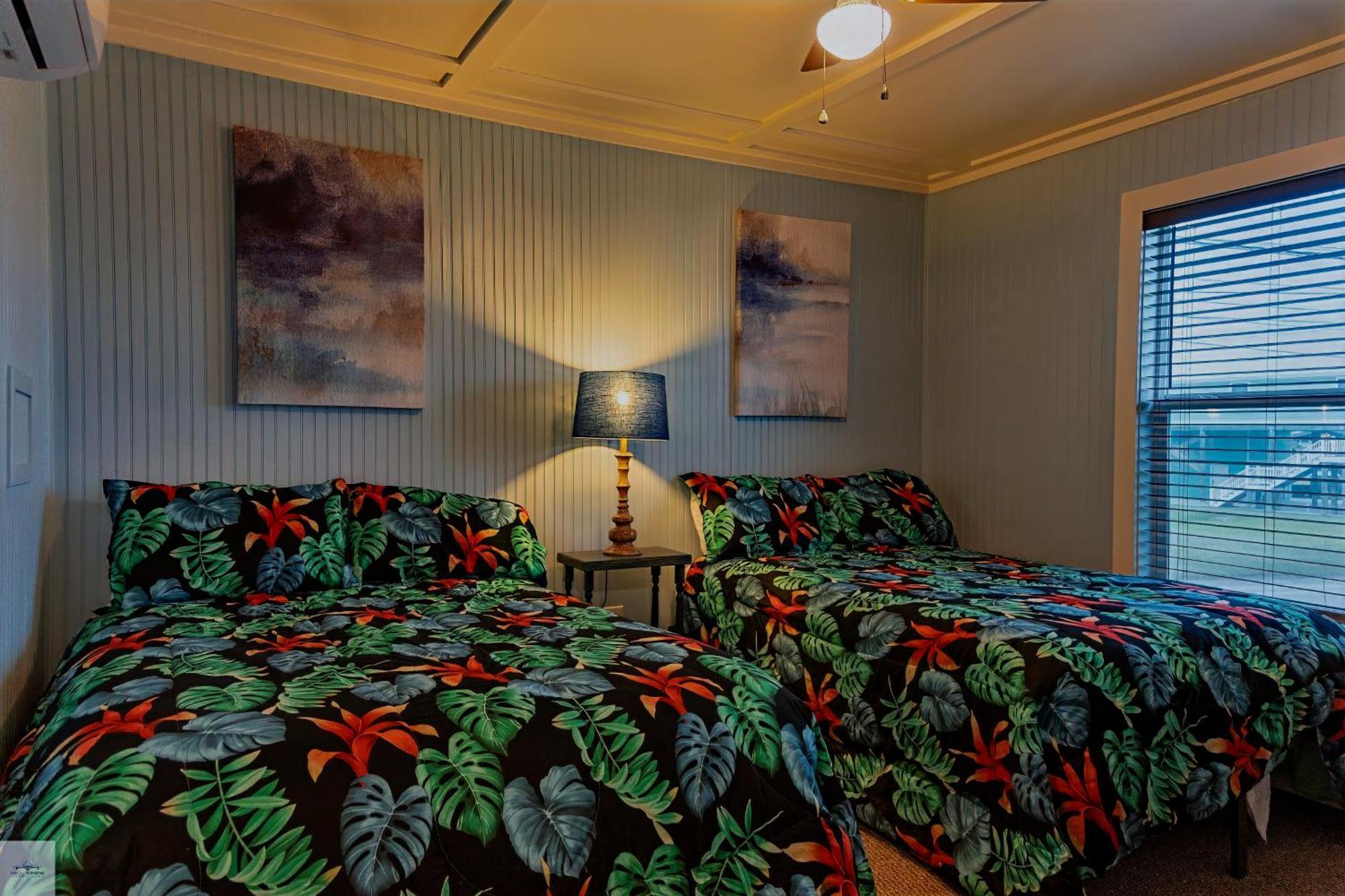 Blue Dolphin Inn&Cottages Grand Isle Extérieur photo