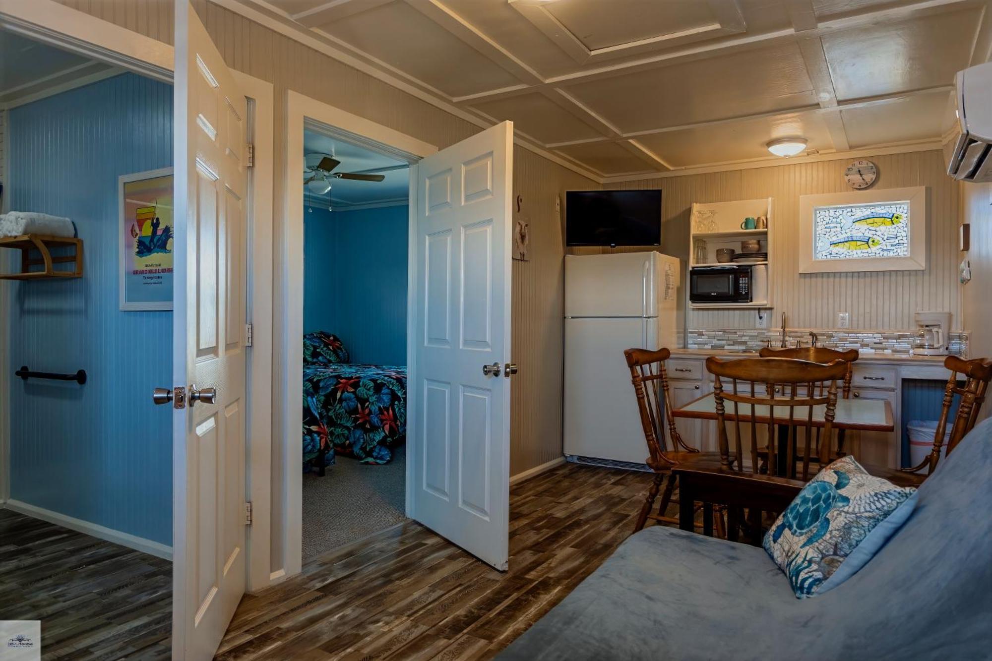Blue Dolphin Inn&Cottages Grand Isle Extérieur photo