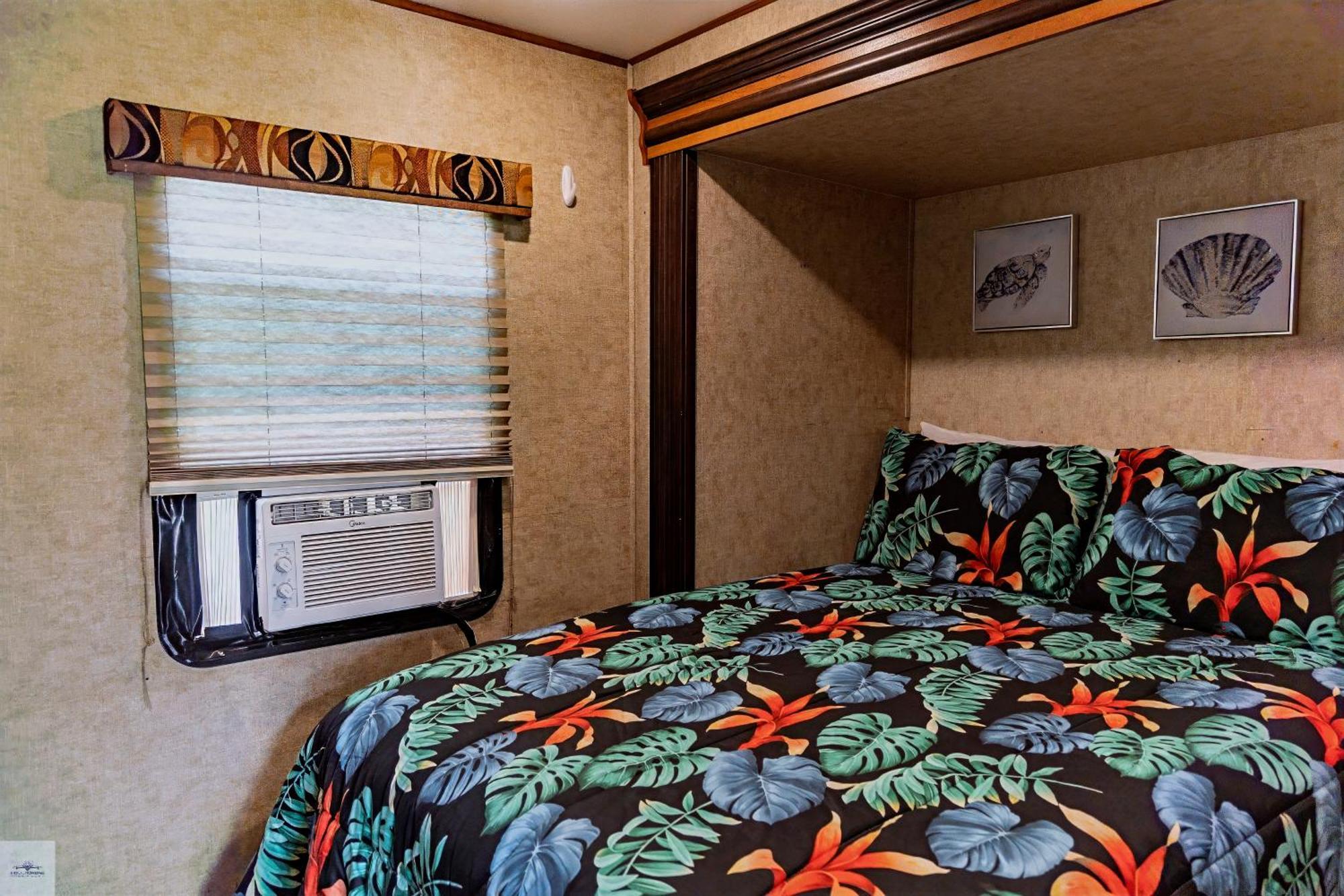 Blue Dolphin Inn&Cottages Grand Isle Extérieur photo