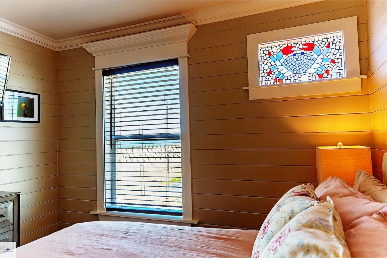Blue Dolphin Inn&Cottages Grand Isle Extérieur photo