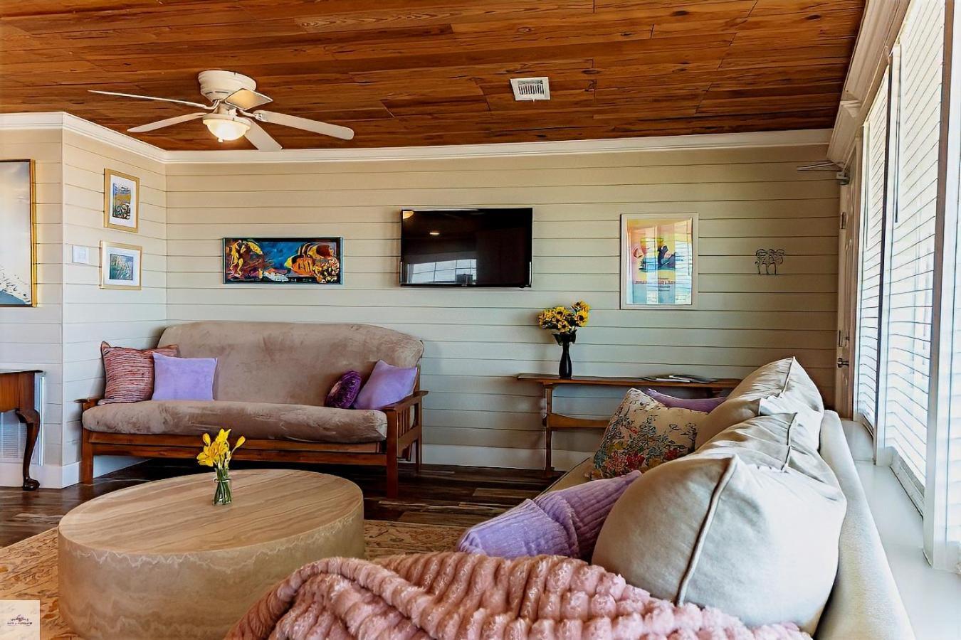 Blue Dolphin Inn&Cottages Grand Isle Extérieur photo