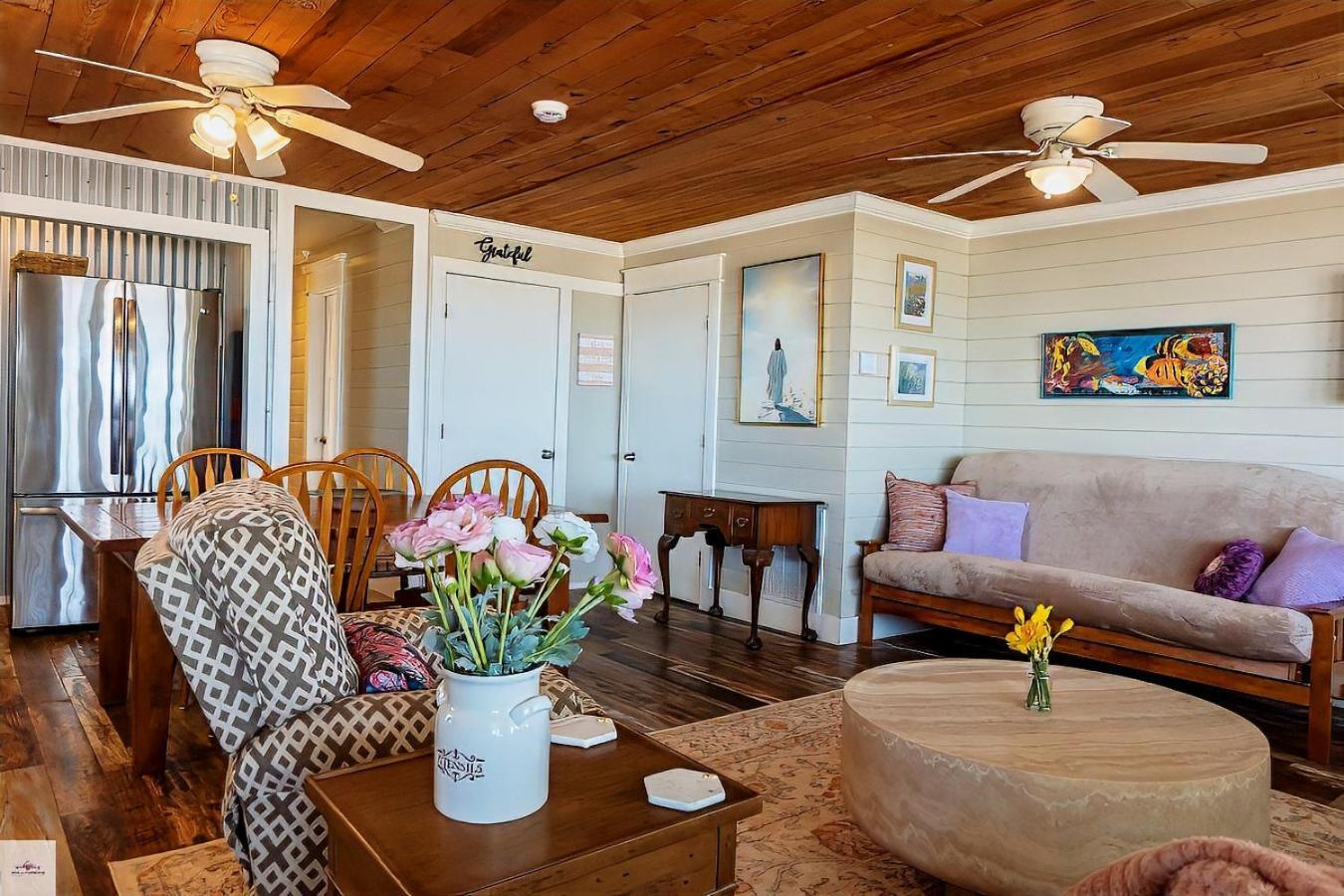 Blue Dolphin Inn&Cottages Grand Isle Extérieur photo